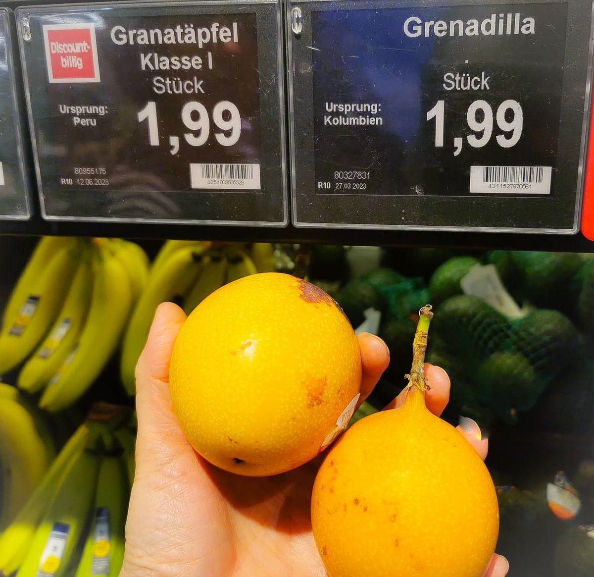 KolFreundin's tweet photo. Mein Lieblingssupermarkt hat jetzt samstags Granadillas. Wie wunderbar! Natürlich aus: #Kolumbien 🇨🇴 https://t.co/SFR6IR4Llv
