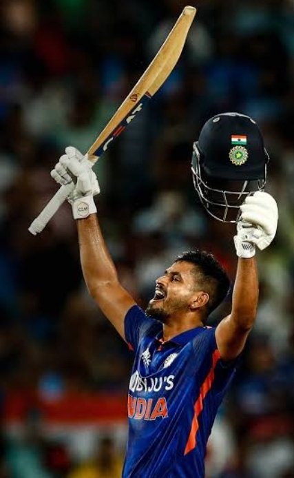 Noone201201's tweet photo. SHREYAS IYER!!!!
One unexpected injury in 2021 Eng series completely changed his career. He was out of Indian Capatincy, DC Captaincy, World Cup's squad, Unreal hate &amp; criticism on Short Ball weakness,, Personal trolling, doubts on his spot in XI..
Now he is in same situation... https://t.co/FDBlQAwRkj