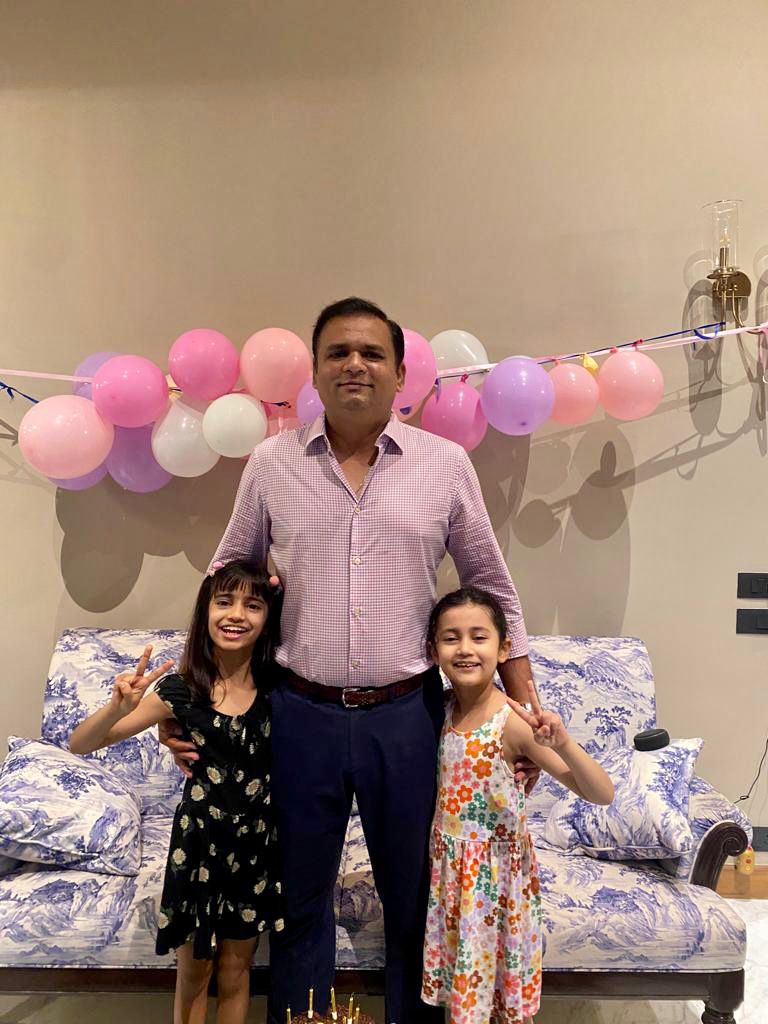rahulnarwekar's tweet image. Of all the titles I have been privileged to have, &apos;Baba&apos; is the one I cherish the most. I&apos;m grateful for the lessons my Baba has taught me, and for the chance to pass them down to my wonderful daughters. 

#HappyFathersDay #FathersDay #FathersDay2023