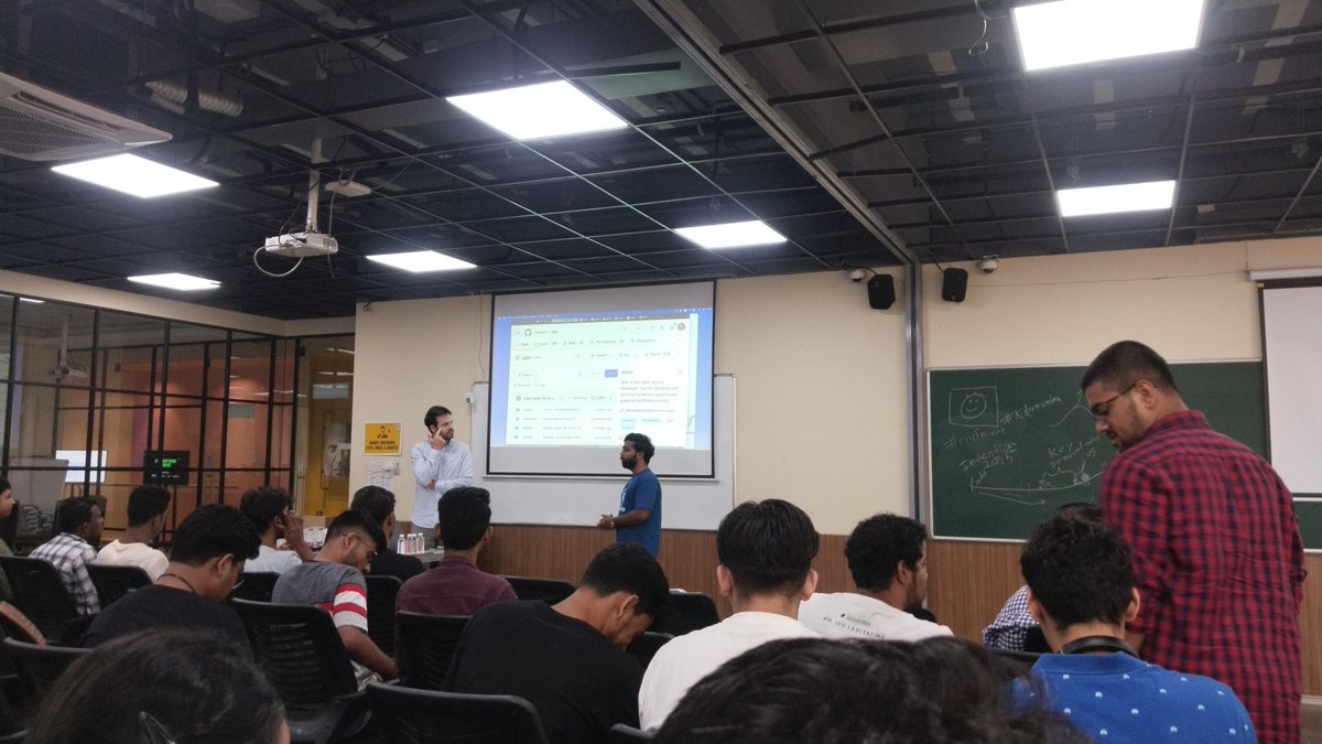 Prathamj_099's tweet image. KCD Mumbai Nahi to CNCF sahi....@LetsUpgrade_in @Ajaymaurya_1008 @ghumare64 @KcdMumbai @cncfthane #cncfthane #kcdmumbai