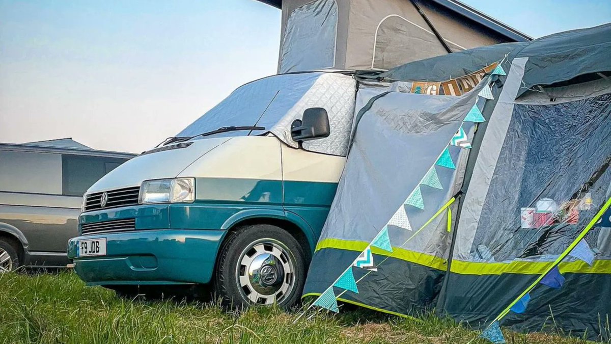 OLPRO's tweet photo. Our Loopo Breeze Campervan Awning can be inflated in just 10 minutes, adding ample living and sleeping space to your campervan π
Available in a variety of colours: https://t.co/zR3cFULIaQ
πΈ: T4 .family on IG
#OLPRO #OLPROEverywhere #Camping #camper #camperlife #Adventure https://t.co/fJ4hd3aeFp