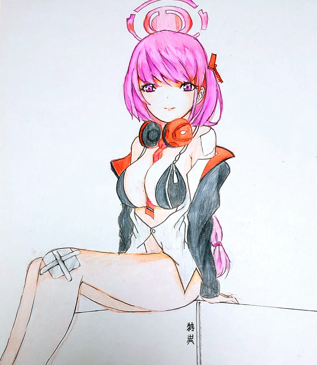 GyqCi3's tweet photo. #和泉元エイミ #アナログ��� #色鉛筆イラスト #ブルアカ 
再掲載、色直ししました。所々雑ですが。 https://t.co/hgBY7uhvW8