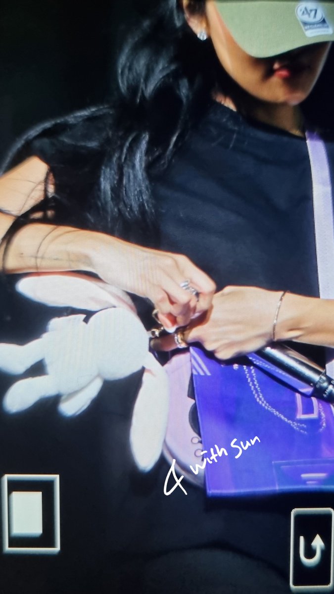 230618 MY CON ENCORE 프리뷰

😭

#마마무 #화사 #MAMAMOO #Hwasa