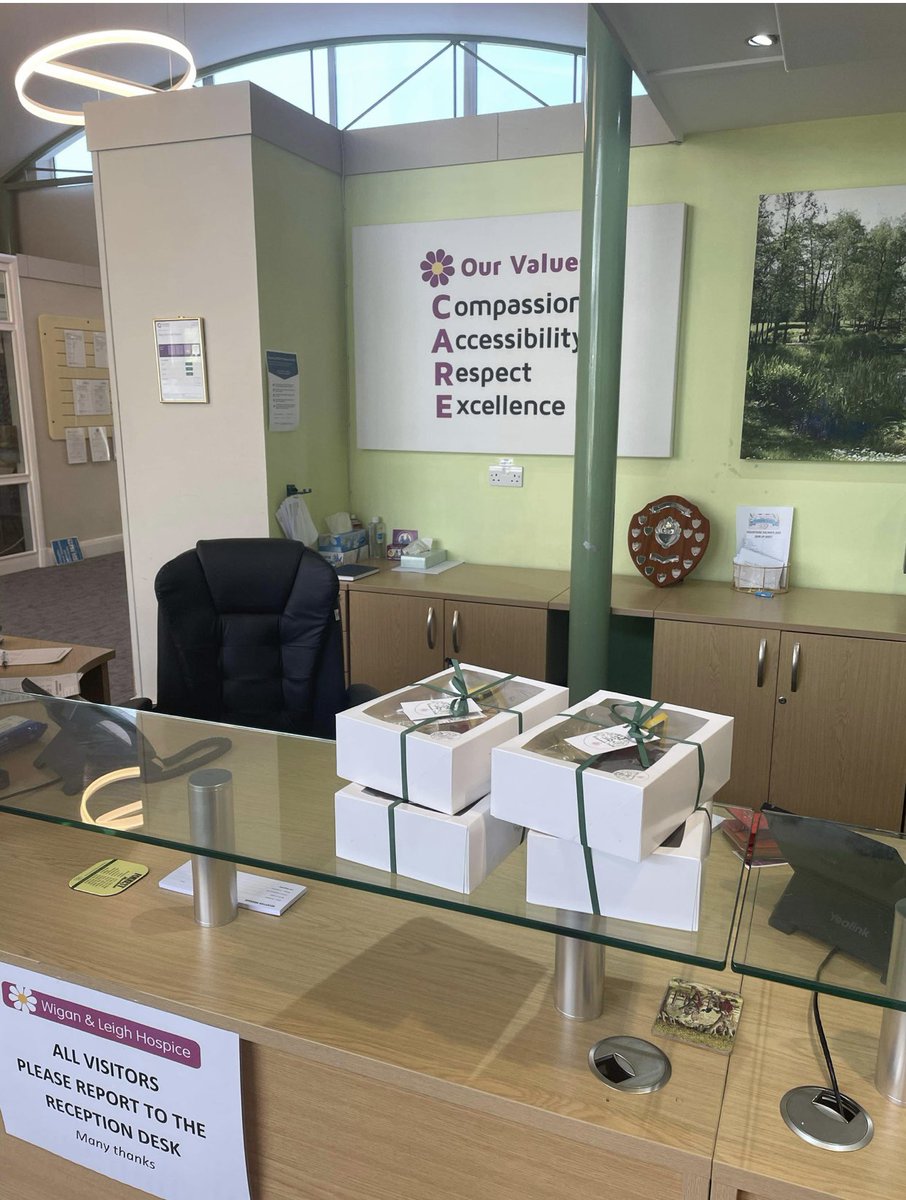 FOSJ had a few spare afternoon tea boxes, what better way to make use of them but for our treasurer Natalie who dropped them off for <a href="/WL_Hospice/">Wigan & Leigh Hospice</a> staff to enjoy whilst they continue to do an amazing job looking after patients within the borough 🧁🥪 🫖☕️<a href="/StJohnsAbram/">St. John's Abram</a> @QUESTtrust