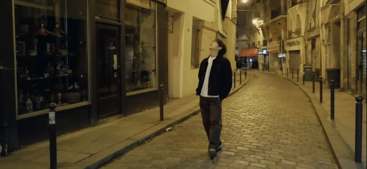 HRJFEED's tweet photo. renjun in paris! ⭐️ https://t.co/ELblquh0GS