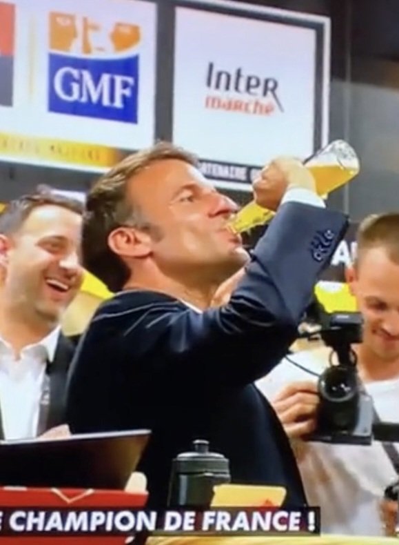 French President Macron shows how a man should drink his beer: by the bottle and in less than 10 seconds 👏

Next time he will show how one should smoke pot, snort cocaine, inject heroin, binge eat, and play scratch bingo 🥳

Is not our president super cool?