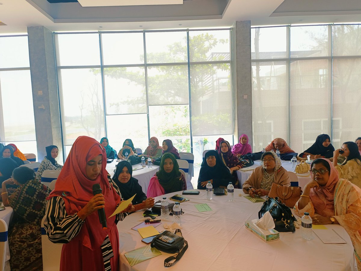 mehbubajabin's tweet photo. Facilitated #gender and #GBV Session for the Empowerment of local female mediators of Cox's Bazar supported by #StatePRM & organized by Enhancing Community Safety, Peaceful Coexistence, #UNDP_BD https://t.co/5cA1hfC0ZL