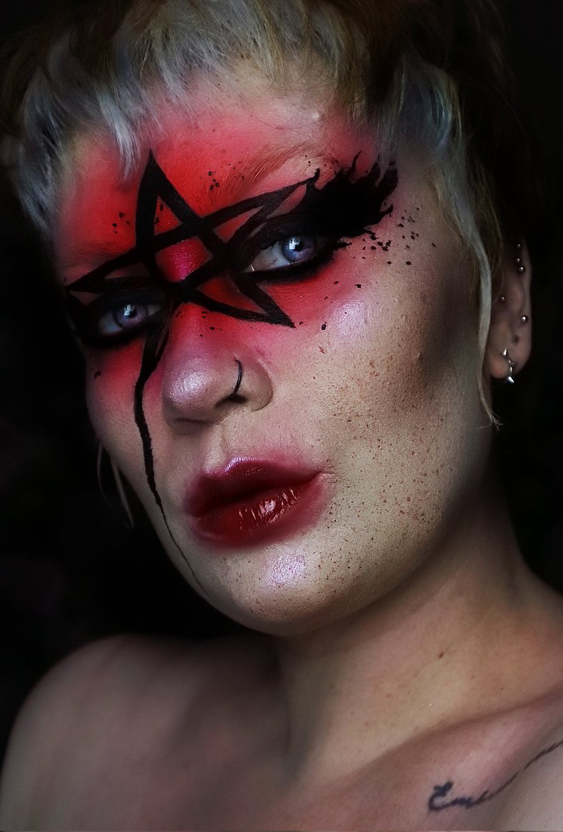 Evader_'s tweet photo. New look inspired by anti possesion if you know, you know😉 https://t.co/dx7GgsyTxT