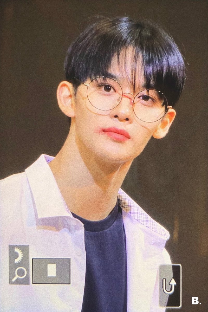 B. 비닷 tweet media