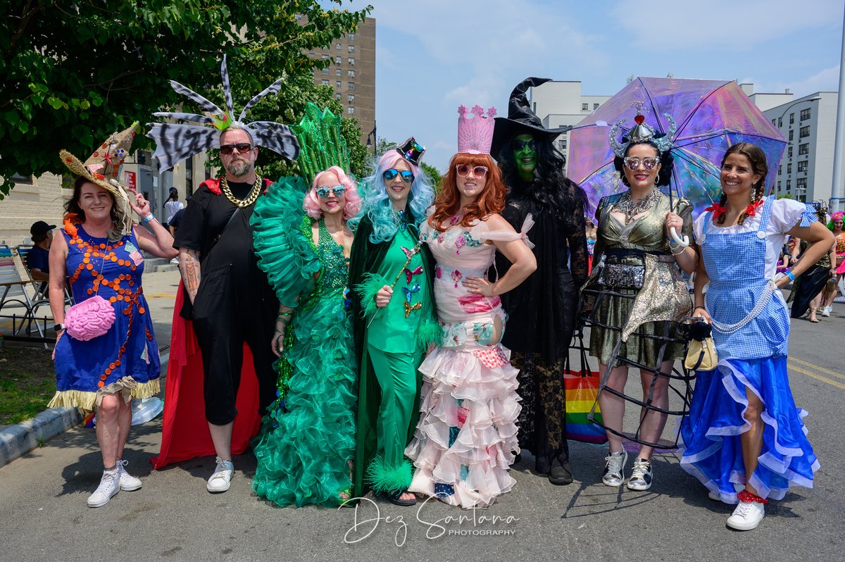 DezSantanaPhoto's tweet photo. The wild, wacky &amp; "freak show by the sea", the 2023 @coneyislandusa @MermaidParade Share this album so that your friends can see what they missed :)

Link: https://t.co/GVP9jsnKQa

https://t.co/rt0on0io94 https://t.co/RGvxsoKNyO