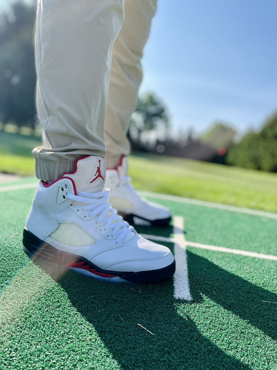 At the driving range waiting for our tee time! Happy Fathers Day to all the dads out there! 🙏🏾🙌🏾🫡 ⛳️ 🏌🏾 

@tiona_deniece @Jamiersen @willstowehos  @Jumpman23 @nikestore #photography #golf #snkrsliveheatingup #kotd #YourSneakersAreDope #HappyFatherDay #atmoscollectorsclub