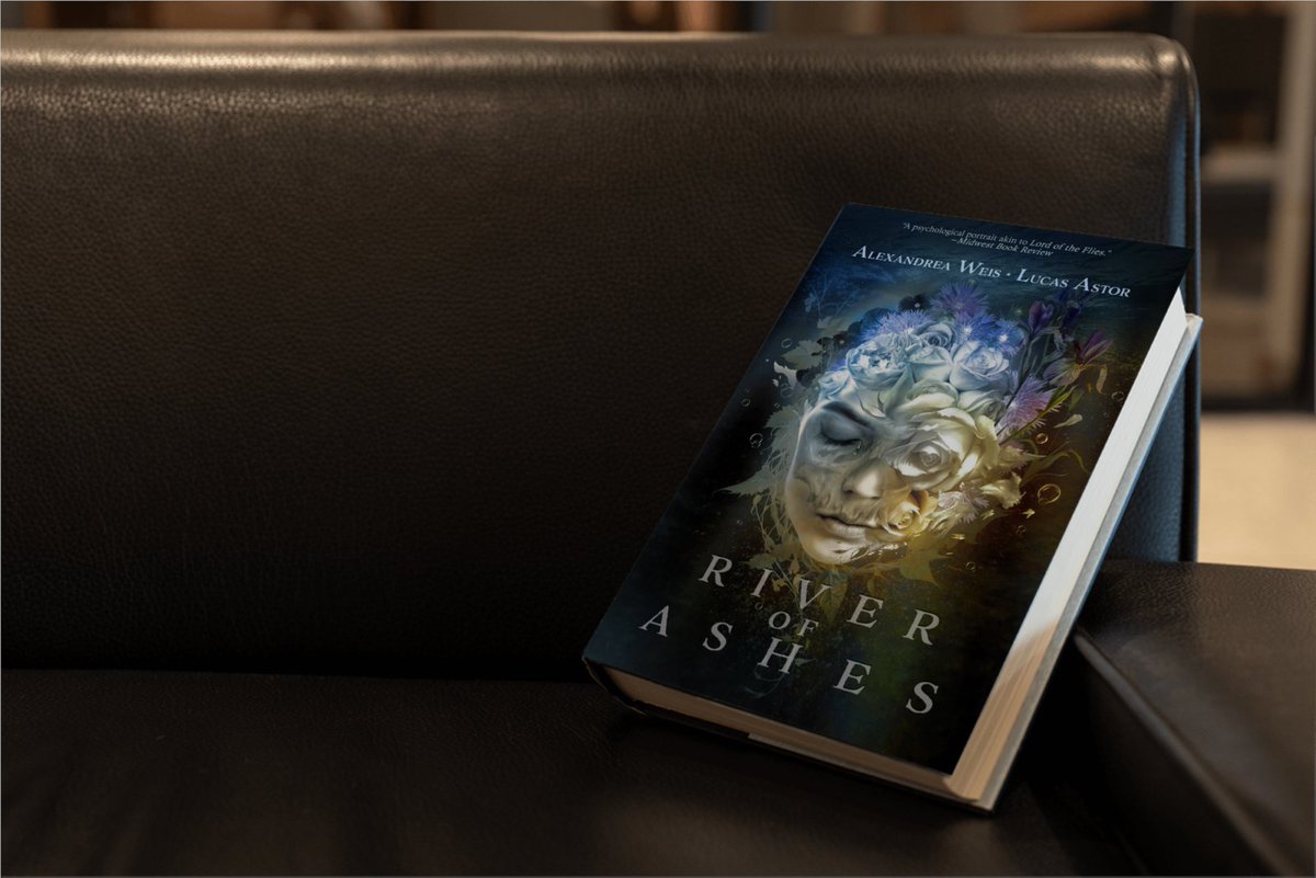 ProvidenceBks's tweet photo. Visit @urbanliterary for the #MeetThisAuthor Featuring @AlexandreaWeis 👉👉  https://t.co/a7i16aVBBc  #riverofashes #alexandreaweisbooks #alexandreaweis #vesuvianmedia https://t.co/tvY5xJOcLd