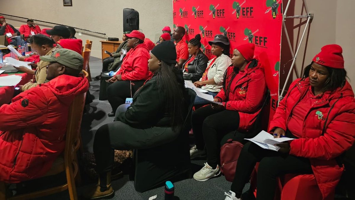 effnorthercape's tweet photo. ♦️In Pictures♦️

Commissar Rebecca Mohlala giving a keynote address to the Frances Baard RGA.

"Branches of the EFF must be in the fore-front with issues affecting Communities, raise them without any fear or favour"

@MathibeRebecca
@ShadrackTlhaole

#EFFTurns10 https://t.co/j9si7wrr6X