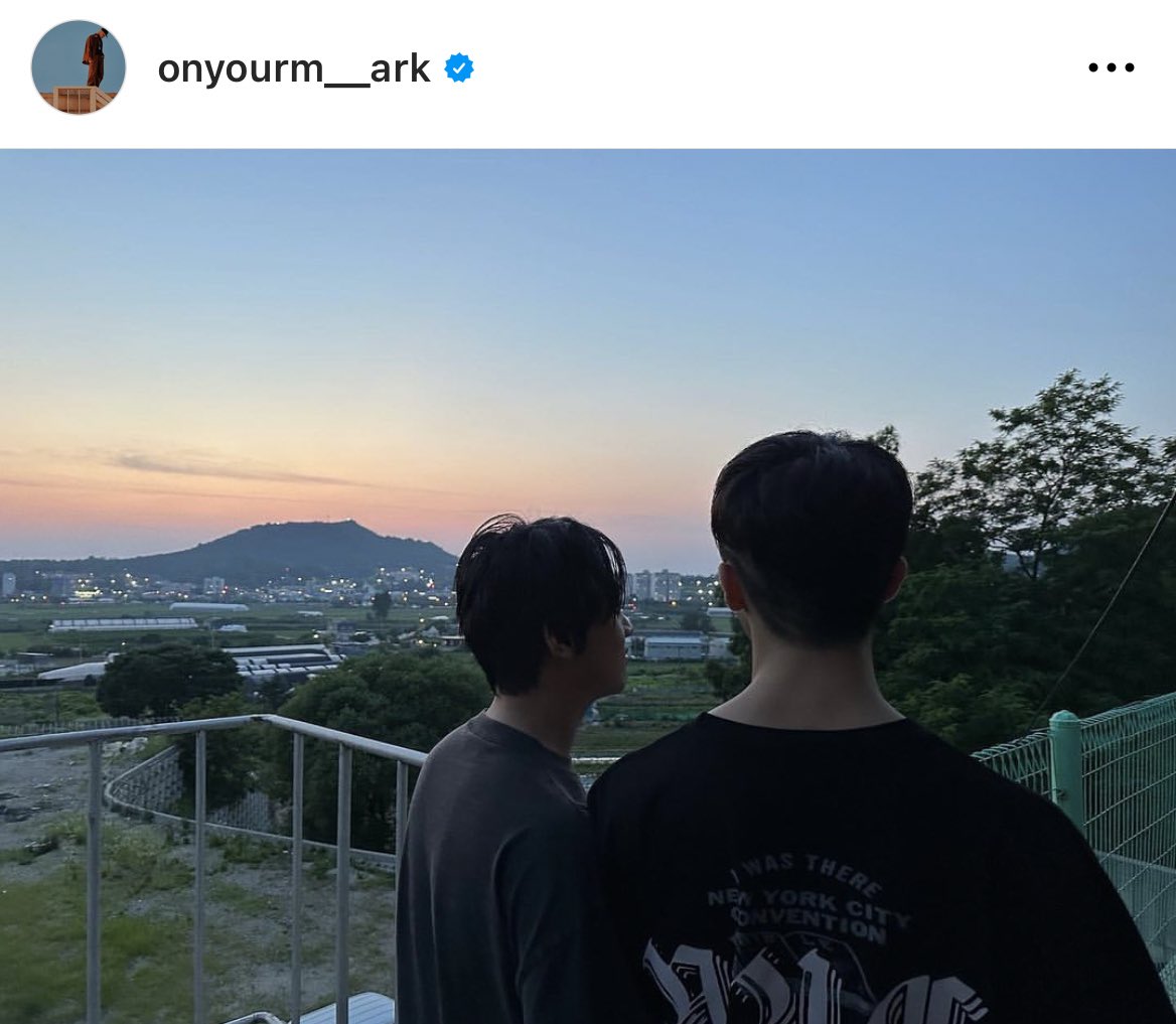 ขยี้ตาสามรอบ นึกว่ารูปตัดต่อ ไม่อยากจะเชื่อ พี่ม้าคเขาอวดแฟน ทุกโค๊นนนนน 
#markhyuck