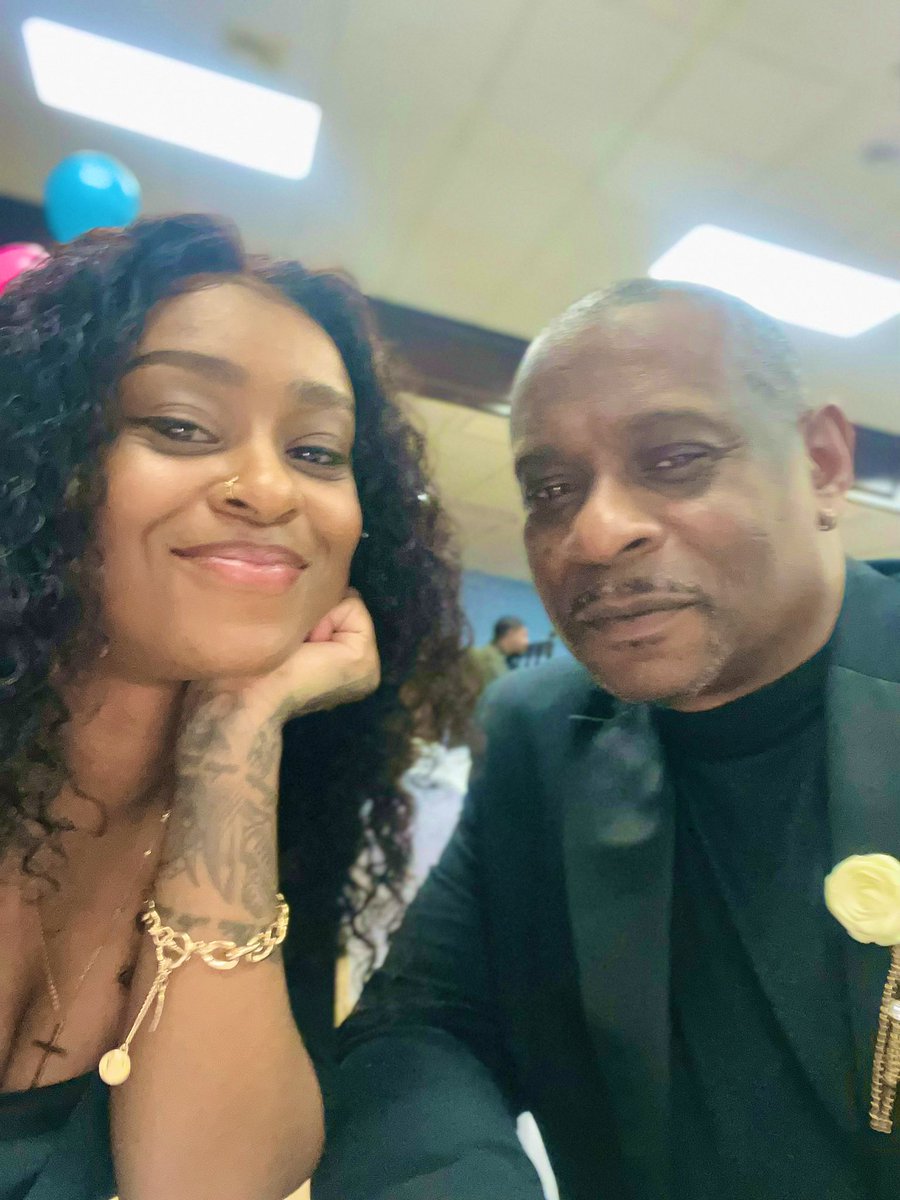 ƬHIƧ LӨVΣ❣️OUT NOW! tweet media