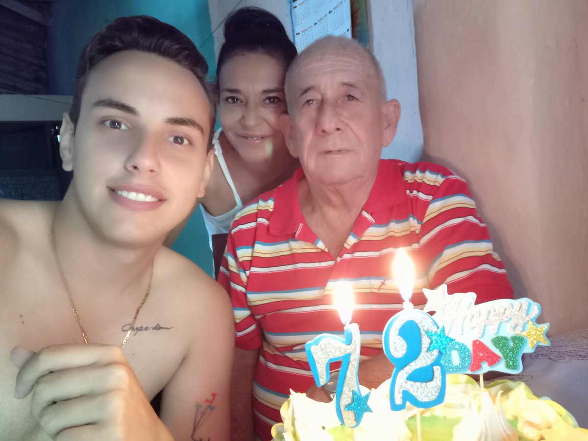 YohantPazos's tweet photo. #FelicidadesPapá https://t.co/gfCR6X7P29