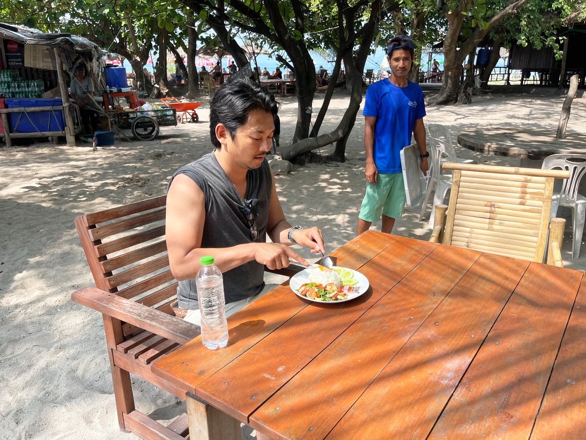 この旅、最後の食事🍚
いつの間にか辛いものも食べられるように🌶

#タイ鉄道旅今井 #今井翼 #タイ料理