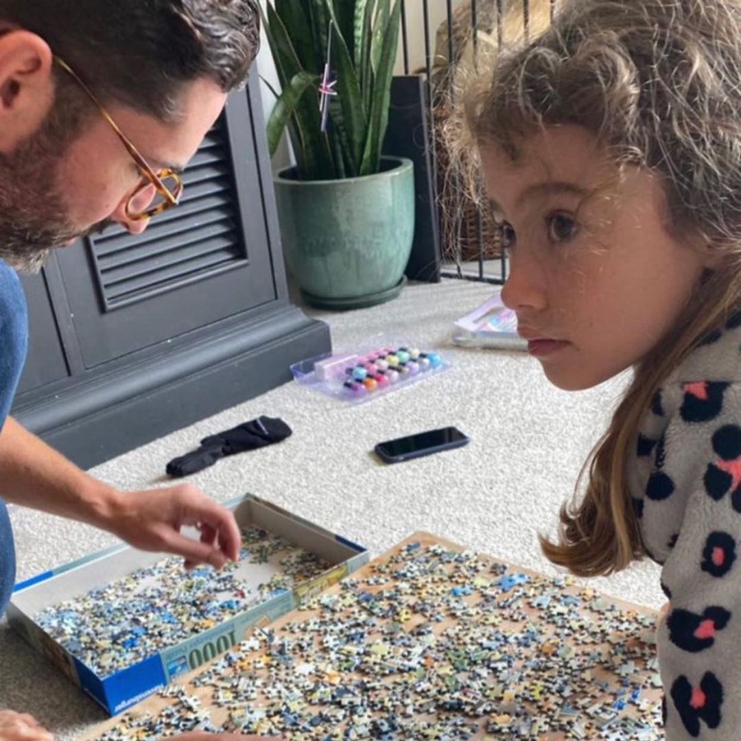 orchideeeeee's tweet photo. To think Tom is in England, because it's Father's Day today 🥰
He is such a lovely dad ❤️🩷🧡
#FathersDay #TomEllis #Bestdaddyever ❤️ https://t.co/162Jelvv7s