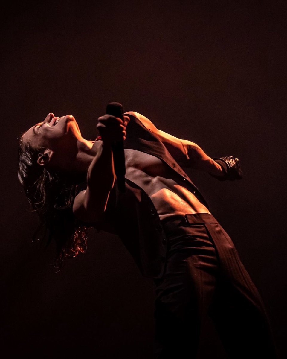 Chris and the Queens News tweet media