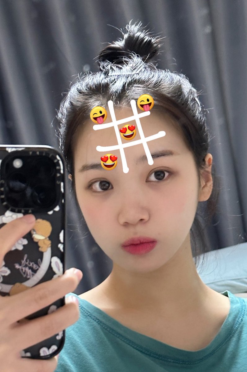 I Respect Yunjin. tweet media