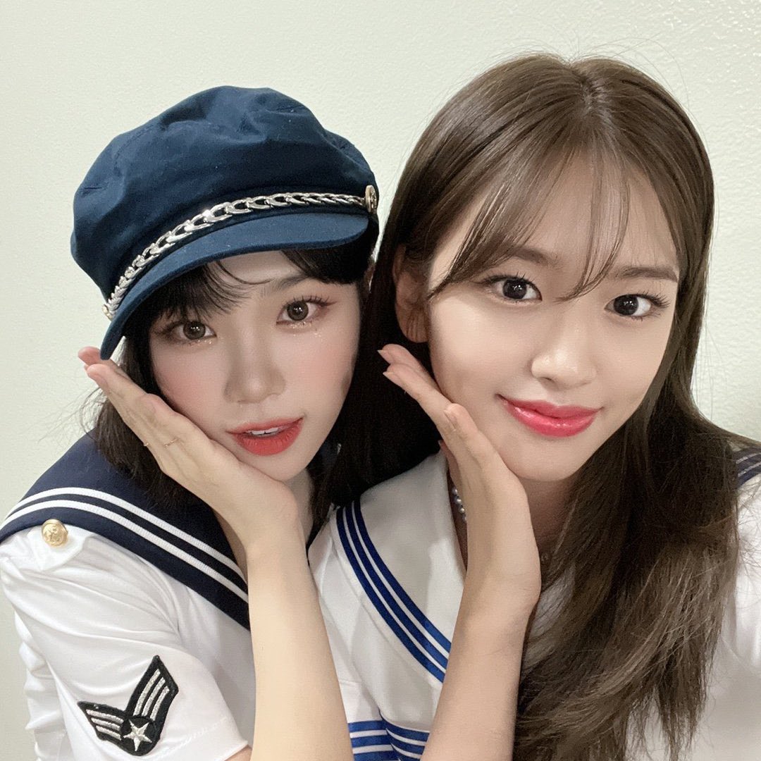 I Respect Yunjin. tweet media