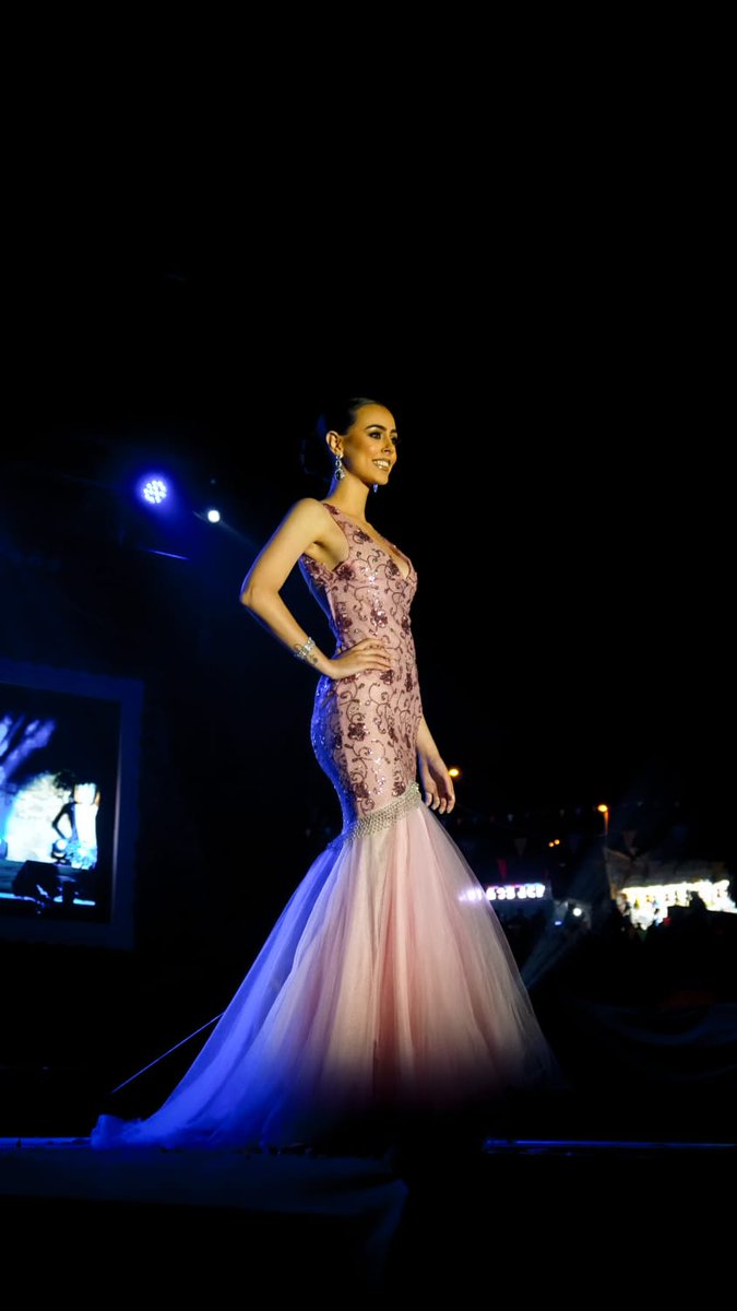 AlSandesign's tweet image. El poder está en ti... 💫🩷

#AlexisSánchezdesign #ASdesign #candidata #trajedecóctel #diseño #moda #GranadillaDeAbona #Granadilla #fiestas #gala #HechoAMedida #HechoAMano