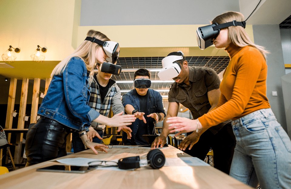spatialnetworks's tweet photo. The state of #extendedreality research via @Penn_Today Published by the Annenberg School’s Virtual Reality ColLABorative, a new report summarizes augmented, mixed, and virtual reality research in the social sciences https://t.co/xOKy0WjAks #edinvr #socialVR #XR https://t.co/yMpnPCs4e4