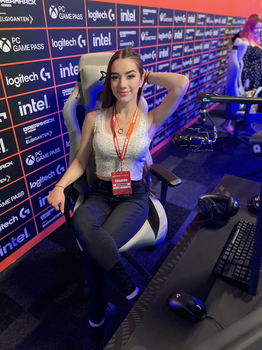 I'm live 🔴 DREAMHACK IRL Stream! #Sponsored by @IntelGaming Intel has a F2P area at DreamHack where you can check out their new Intel Arc GPU + Intel NUC Check it out at PROSHOP Sweden. Link here: proshop.se/Grafikkort/Int… Twitch.tv/MissMikkaa