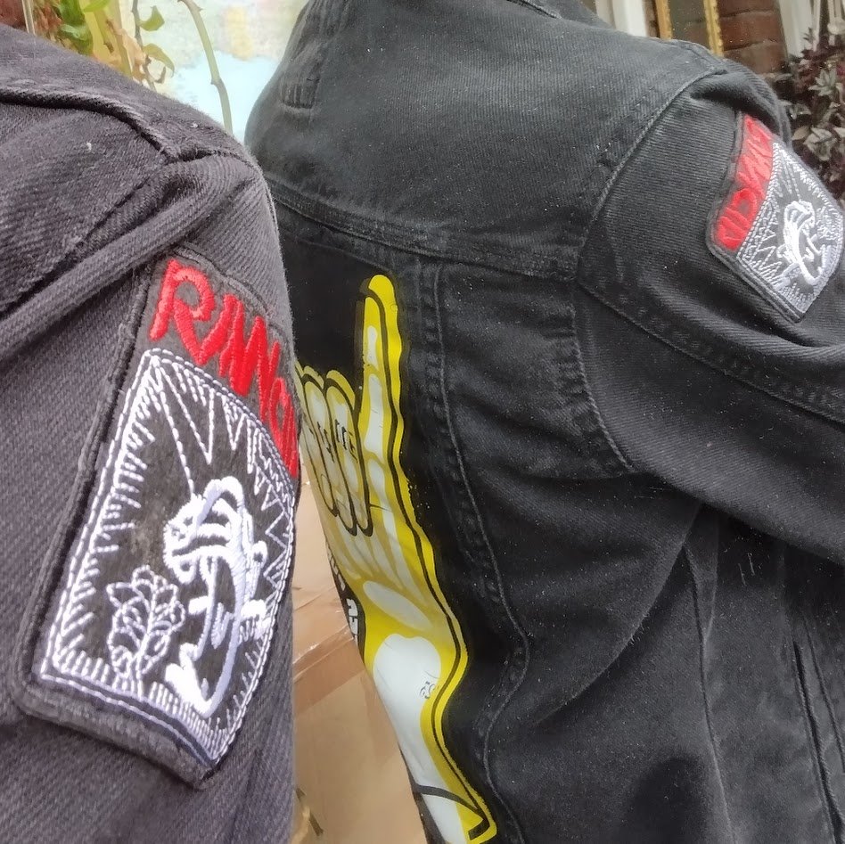 Hey <a href="/runningpunks/">Running Punks</a>  I have 1 spare ticket (and an overexcited bunch of us for company if you care for it) for sold out <a href="/Rancid/">RANCID</a> <a href="/grade2iow/">Grade 2</a> <a href="/bronxovision/">The Bronx</a> in Manchester this coming Wednesday - not wanting any more than face value for it - come on, you know you want to!