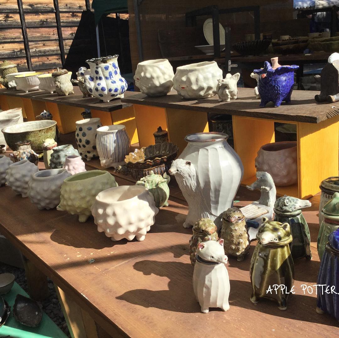 morinoringoya's tweet photo. 益子の陶器市、廣田哲哉さんの作品。動物たちの表情が愛らしいです♩
Made by 廣田哲哉(tetsuya hirota).
Mashiko pottery festival in 2018.
#廣田哲哉 #Mashiko #pottery #益子 #陶器市 #tetsuyahirota #Mashikopotteryfestival https://t.co/cGqG7m4nVz