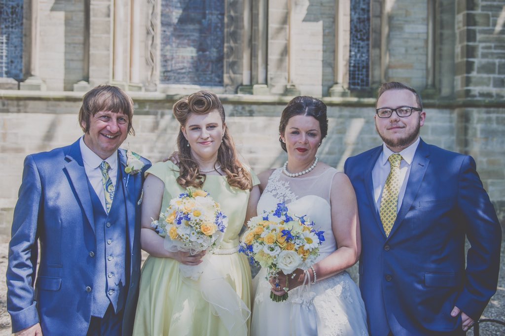 Emmehurr's tweet photo. @lufcmad happy Father’s Day! Have a lovely day 💛💙 https://t.co/GDU6OU7xIH