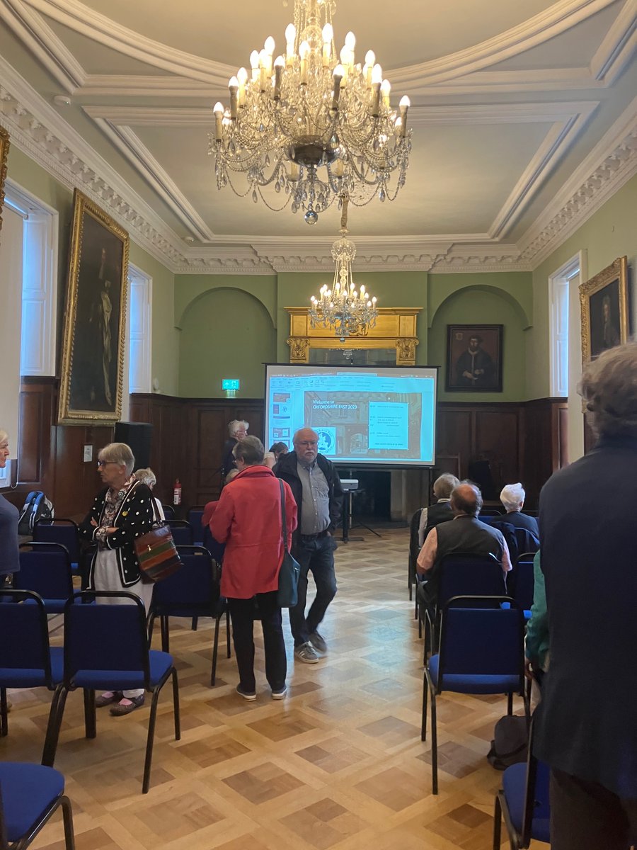 DavidRadford_ox's tweet photo. Thanks to @BeckyjPeacock and OAHS for organising a very successful OXPAST event at Abingdon Guildhall yesterday. Some great talks by @OxonBuildings and @VicAGreen162 of the County Archaeological Service. Lots of interesting archaeology from around the County.

#Archaeology https://t.co/F0lJHCW02c