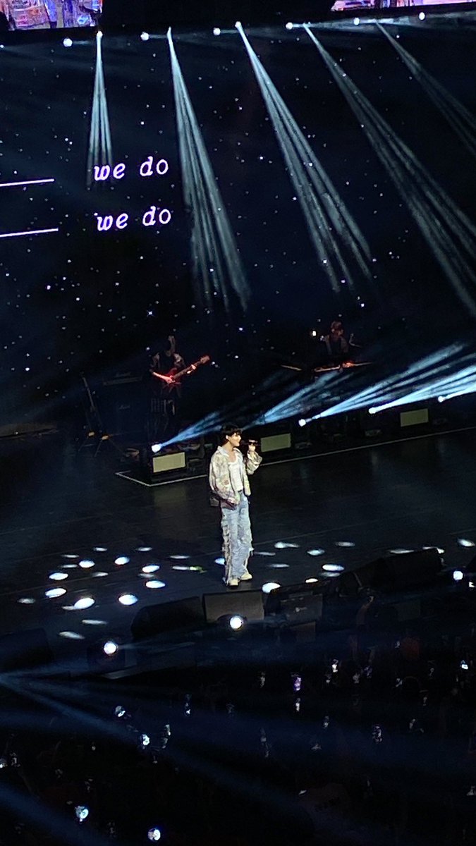 younierang's tweet photo. i love you a million times, loving you multiplied🧡💙
#WOODZinMNL #WOODZinMNL2023 https://t.co/UYyB7CDJ8R