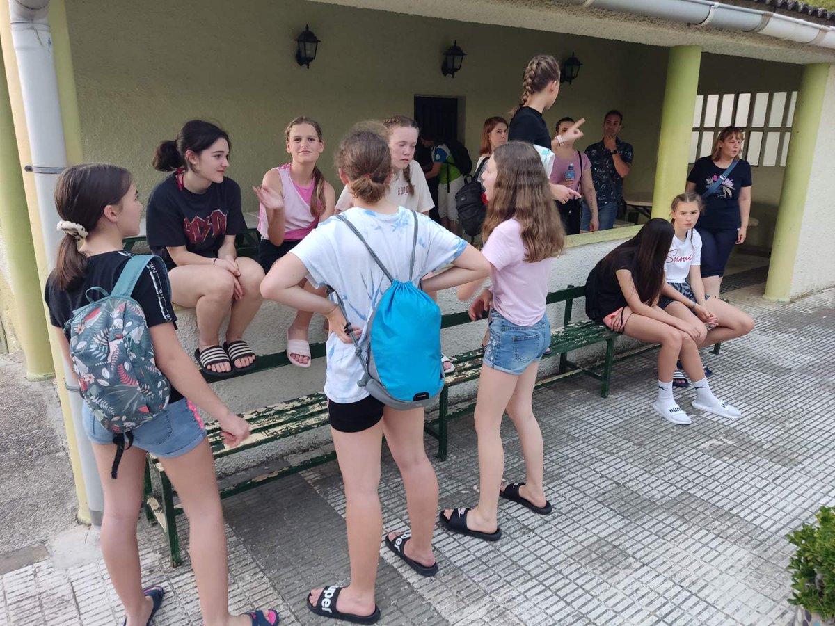 OSsencur's tweet image. Prvi dan naše Erasmus+ izmenjave v  Španiji smo zaključili v dežju in peni.
#ossencur #erasmusplus #cmepius #Spain #Zuera