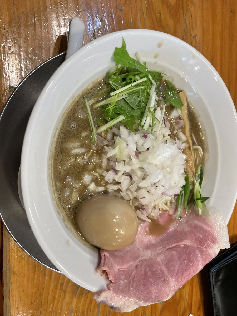 相模原　六郷　
濃厚煮干しラーメン

うますぎた