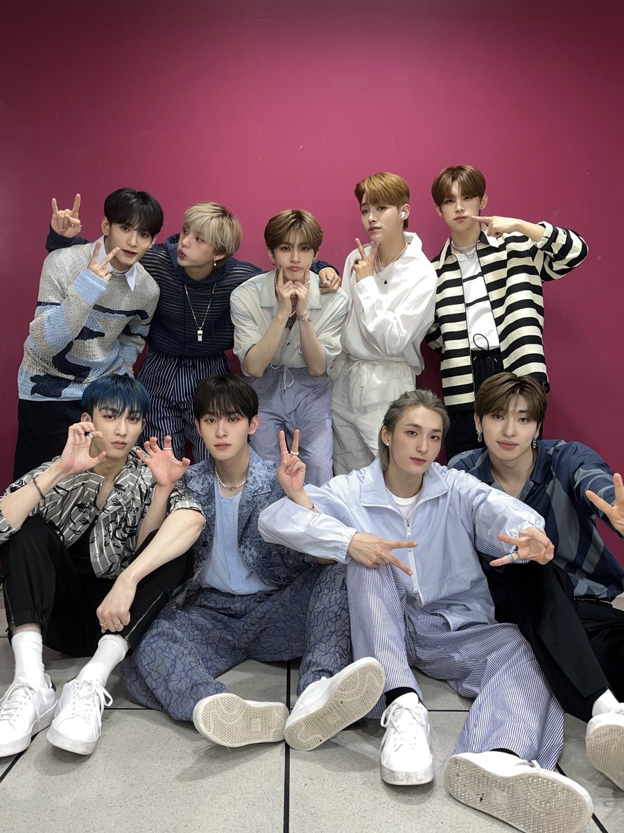 XODIACOfficial's tweet photo. [📸]

SPECIAL LOVE it's Live Behind❣️

#itsLive #잇츠라이브 
#XODIAC #소디엑 
#SPECIALLOVE https://t.co/oVQLuCTxjM