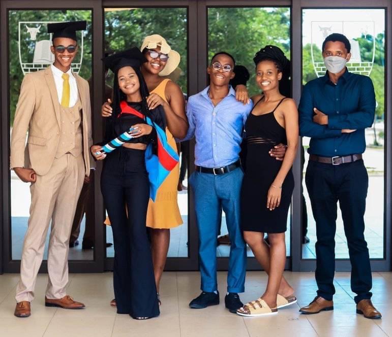 BaskinLefika's tweet photo. Throwback♻️
#2yearsback https://t.co/FvcuLcEEws
