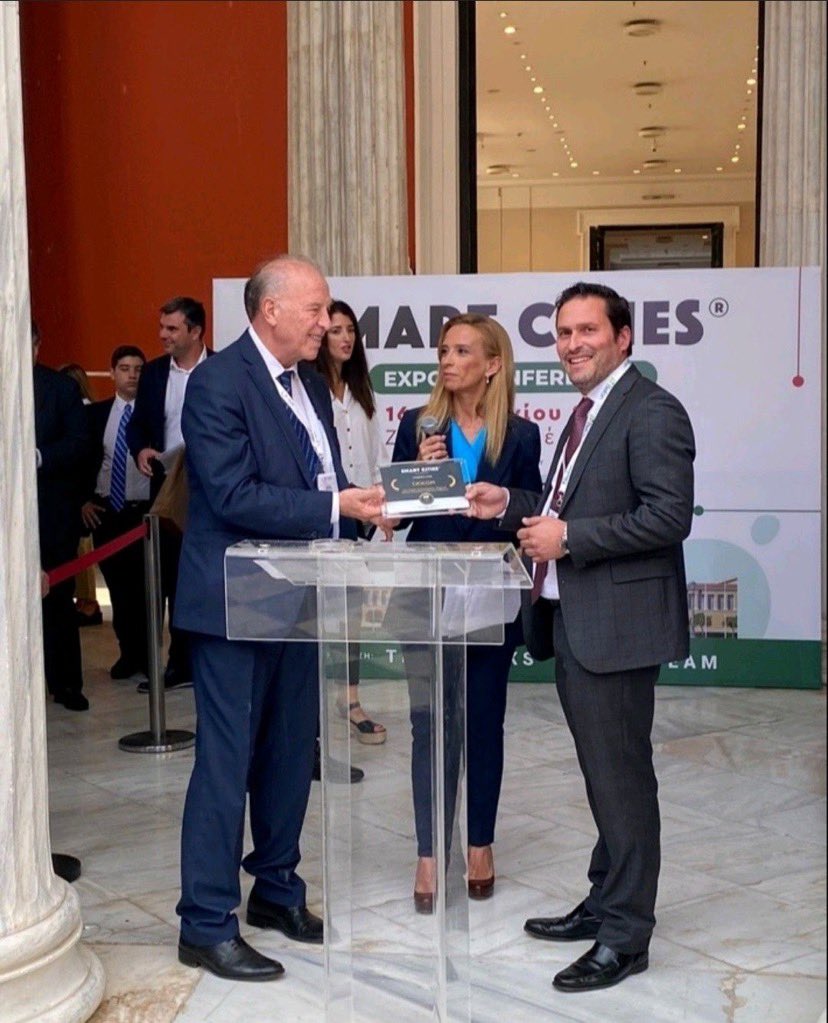 Amazing night at the Smart Cities Expo, where our "Smart Parking System: Navigation, Payment and Violation Monitoring" was awarded and received a lot of positive comments from visitors.
Fully certified smart parking sensors with triple detection technology