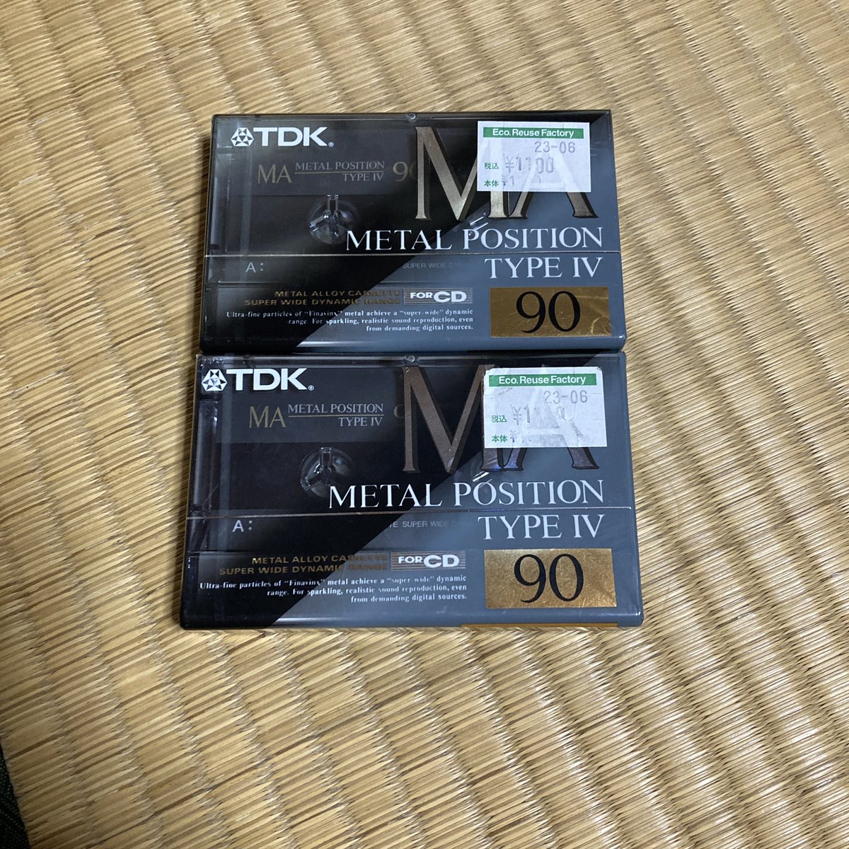 NabeSun_E's tweet photo. 久しぶりにメタルテープ買いました✨

#ハードオフ 
#カセットテープ
#TDK https://t.co/t2rBXUmqYX