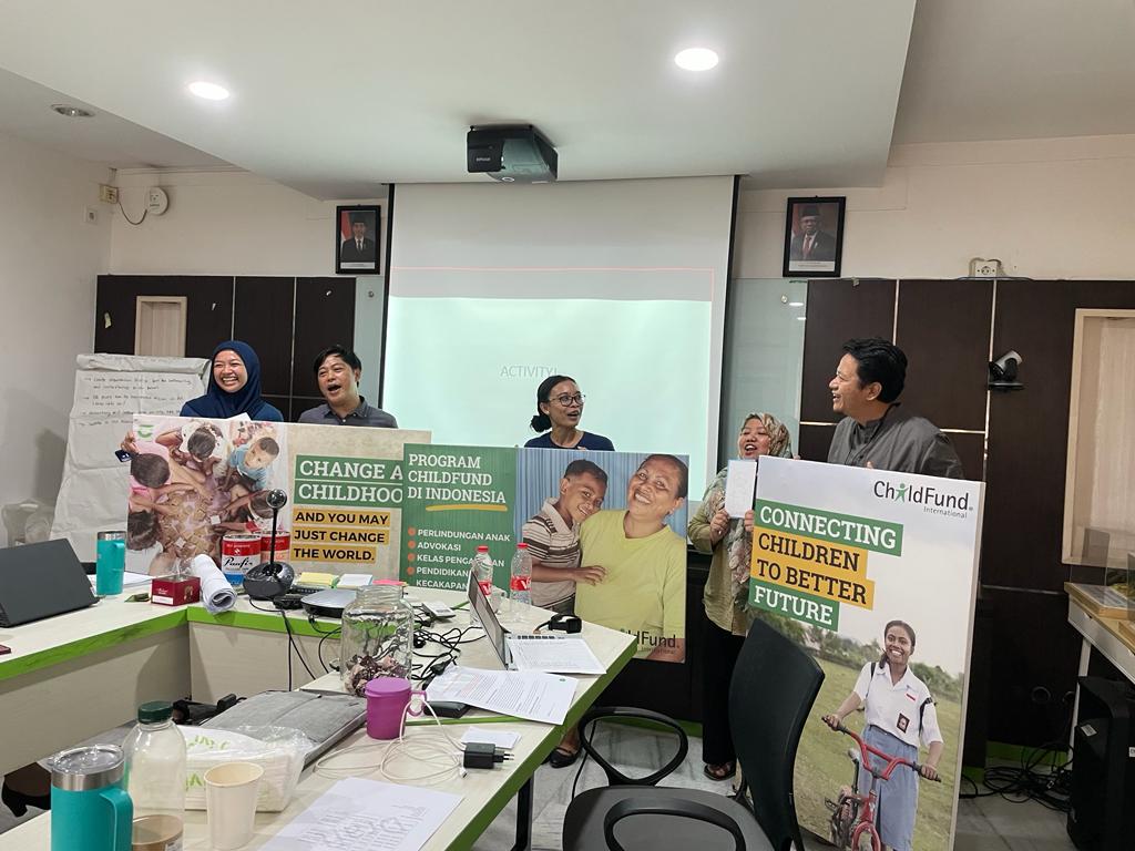 ChildFundAsia's tweet photo. Last week, our regional communication adviser @GurpreetKBhati2 organized another successful #ConnectWorkshop with @ChildFundIndo colleagues.
#PowerOfCommunication #Connections #Communications #branding https://t.co/AJPEw9jg2f