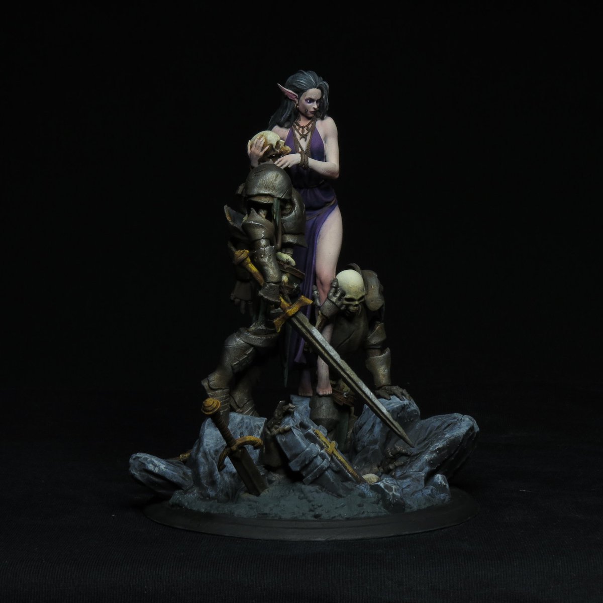 Chris_Shoto's tweet photo. Laedria the Necromancer.

My first diorama piece. I'm excited to do more like this in future.

#miniaturepainting #miniatures #warmongers #laedriathenecromancer #3dprint 
@tavernww https://t.co/0iEVrTftkK