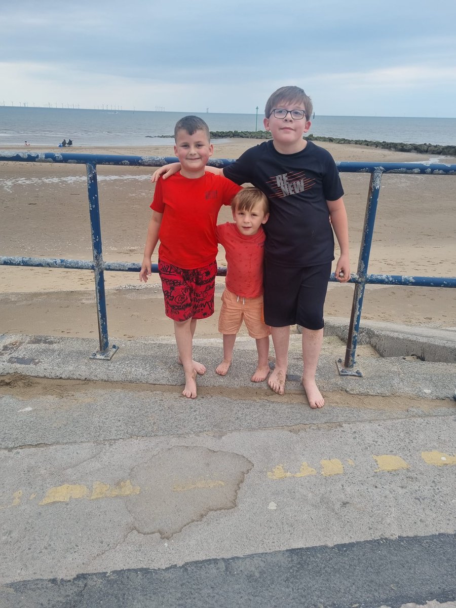dean_mummy's tweet photo. Dean had a lovely day with his nan grandad and cousins, took flowers to his great grandads post and trip to the beach , this is a big achievement for us we are very proud of you dean spending time without us ☺️glad you enjoyed your day xx @school_ws @class2bws https://t.co/e7jjLEduSQ