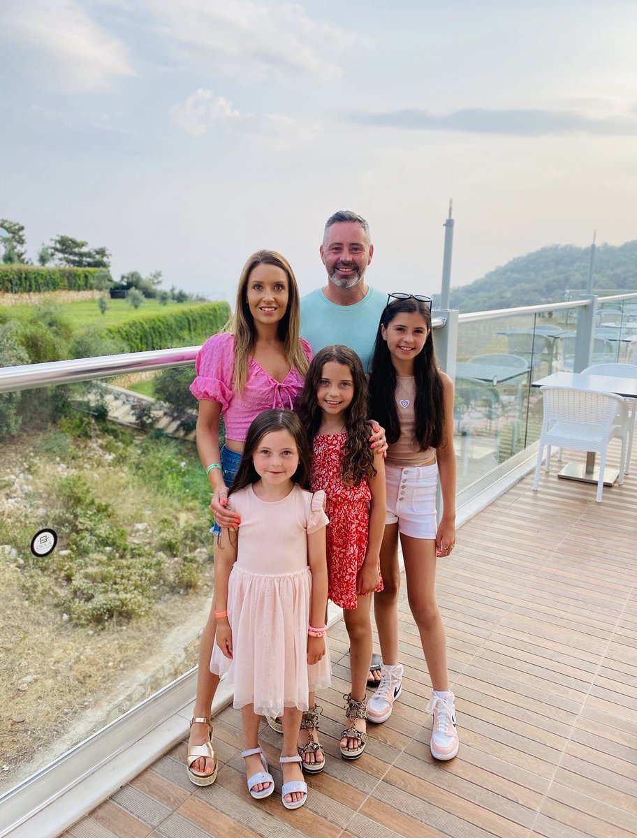 VauseAsh's tweet photo. Happy Father’s Day to the best Dad to our girls…. We are so proud of you especially all you have achieved in this last year #family #teamvause @BVause81 https://t.co/9CntrWvXXA
