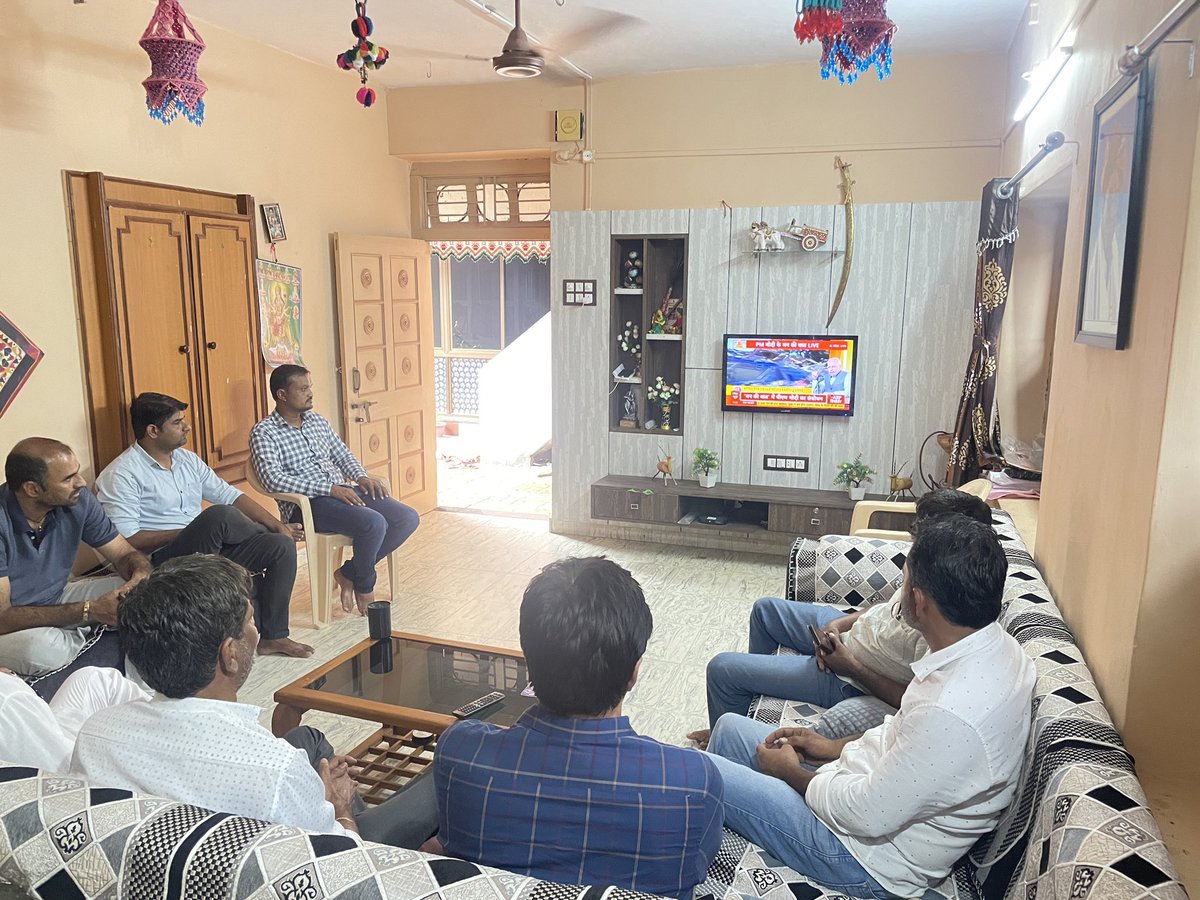 navdeepdodia's tweet photo. દેશના જનપ્રિય પ્રધાનમંત્રી માન.શ્રી@narendramodi સાહેબનો ‘મન કી બાત’ કાયઁક્રમ આજ રોજ મારા વતન @કોચાડા ખાતે નિહાળ્યો..#MannKiBaat 
@BJP4Gujarat @AmitShah @Bhupendrapbjp @CRPaatil @pradipsinhbjp @ChaudhryShankar @HarshadGiriBJP https://t.co/c1aunBXagH