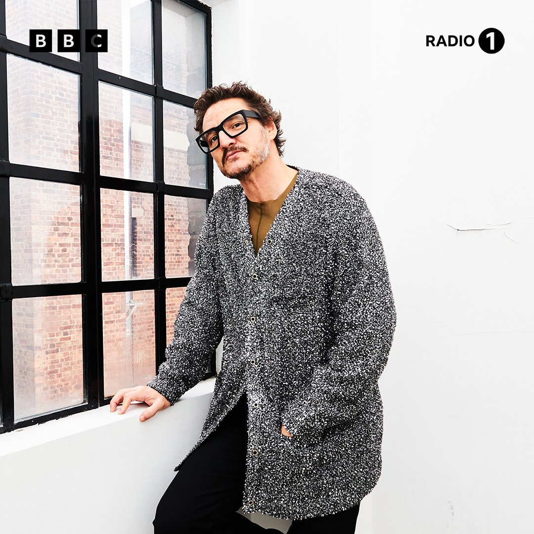 BBCR1's tweet photo. happy fathers day ✨

#PedroPascal #FathersDay https://t.co/IaPNFdnc2i