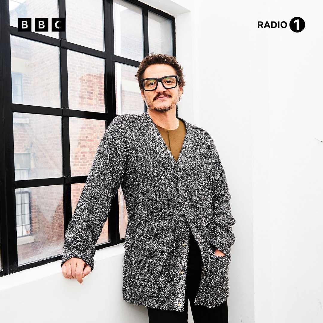 BBCR1's tweet photo. happy fathers day ✨

#PedroPascal #FathersDay https://t.co/IaPNFdnc2i