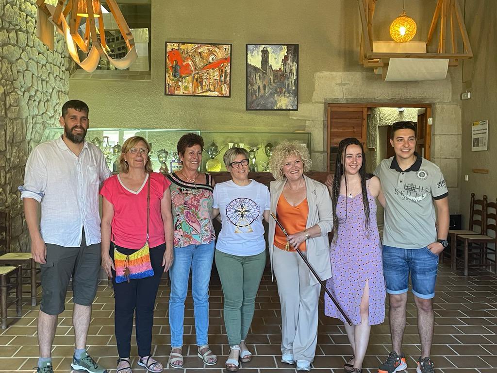 AjBelianes's tweet photo. Constitució del nou Ajuntament de #Belianes 23-27, continuarem treballant per a la gent i al costat de la gent”
#IxB-AM @ErcUrgell
#somdepoble #belianeselmillorpobledelmon https://t.co/fvY72xcnbl