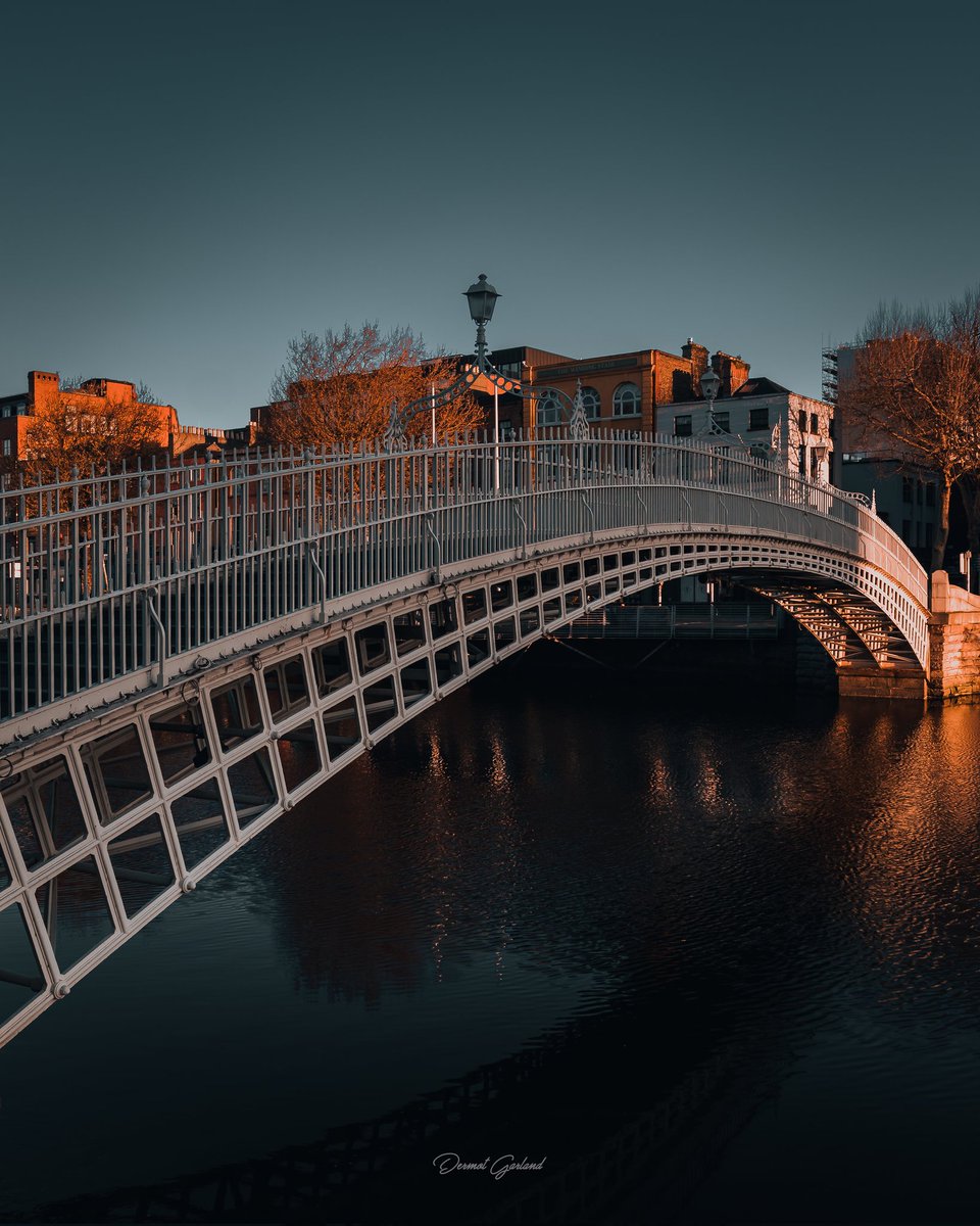 dermotgarland's tweet photo. Happy Fathers day to all the Dad's out there! 
.
.
.
#lovindublin #igersdublin #visitdublin #discoverdublin #discoverireland #dublinexplore #dublincity #hapennybridge #irelandexplore #irish_daily #insta_ireland #discoverireland #icu_ireland #lovesireland #irelandtravel https://t.co/VCVPkvTcM4