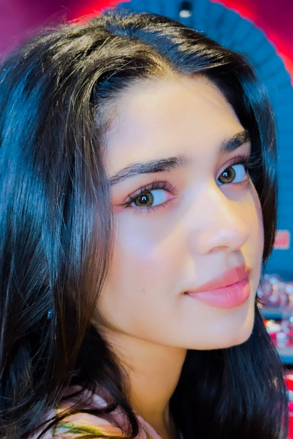 Fy5FyoxaEAA0VrC?format=jpg&name=900x900