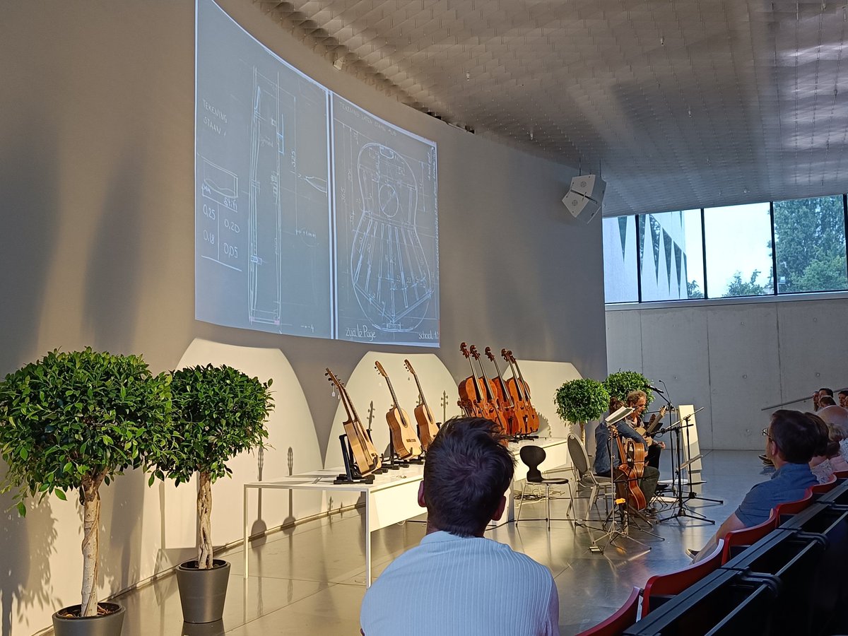 HeidiVerlinden's tweet photo. Alweer een fantastisch 'atelierconcert' van #ILSA, voor de gelegenheid in het #provinciehuis van @prov_antwerpen. Happy 40th ILSA! https://t.co/Ef3op8i9P6